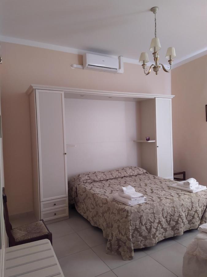 Comfort Triple Room Shower,1296326089:JPEG